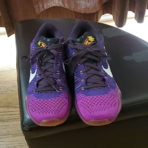 NIKE KOBE 10 ELITE LOW BASKETBALL SNEAKER SZ 10.5